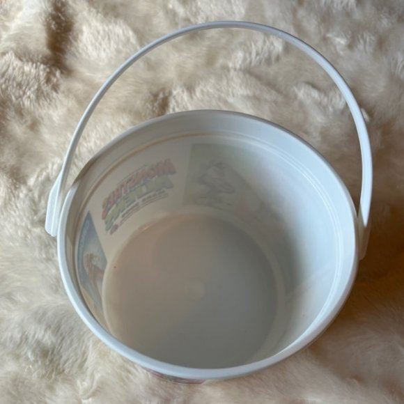 Dreamworks Monsters Versus Aliens 2009 Popcorn Bucket - Picture 6 of 11